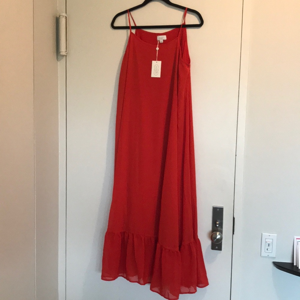 Sleeveless scoop-neck lined maxi in red/orange